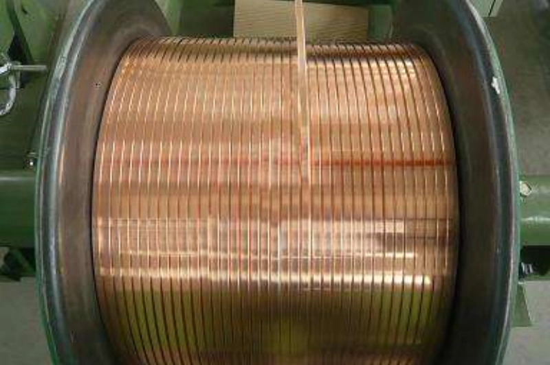 Spulenaufwicklung für Kupferflachdraht in Produktionslinien